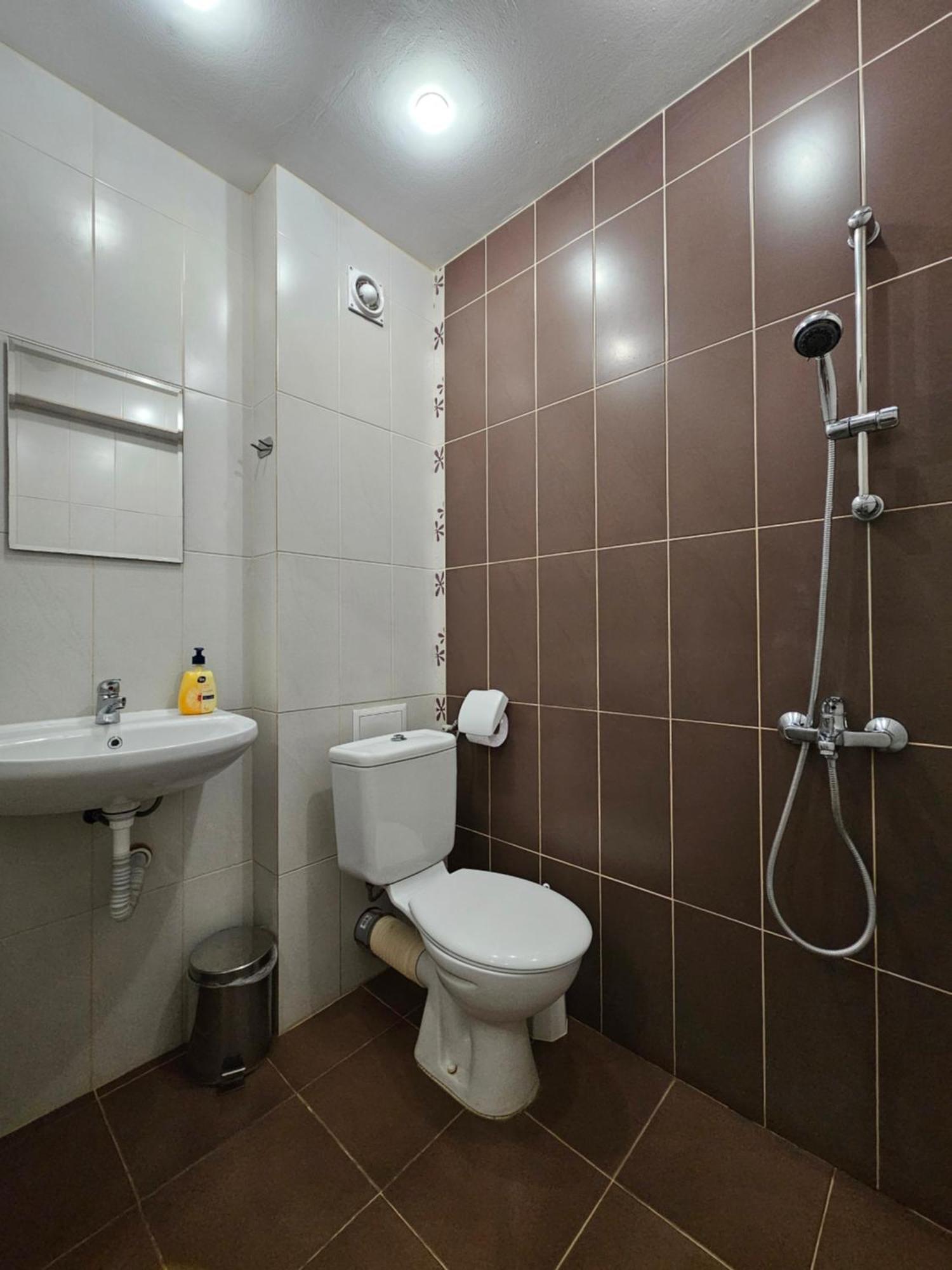 Family House Manolov Hotel Obzor Exterior foto